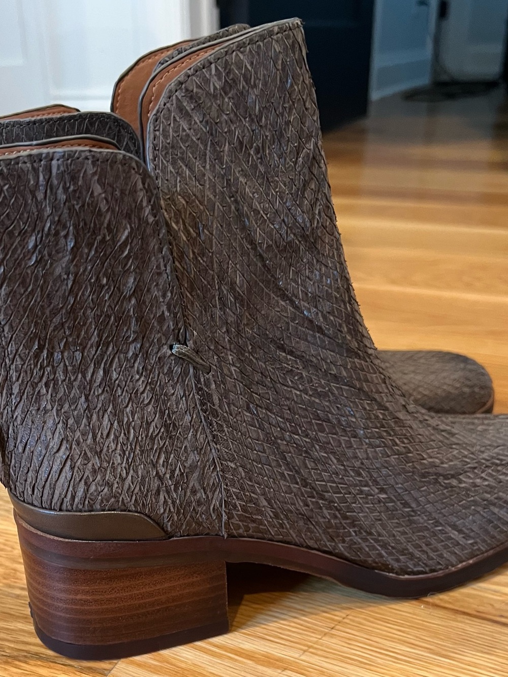 SARTO Franco Sarto Azelma Brown Snakeskin Leather Ankle Boots 9.5